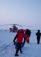 полет на северный полюс на вертолете. ледовый лагерь барнео