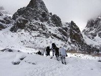 в горах кавказа стартуют соревнования по скоростному забегу на вершину эльбруса
